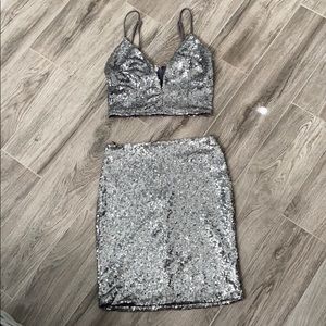 LuLu’s - Beautiful sequenced party 2 piece outfit